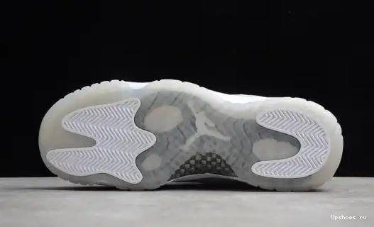 AR0715-100 Metallic Air WMNS SilverVast Jordan Grey AR0715-100 White 11 0422
